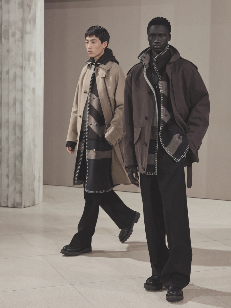 Hermes今个秋冬男装系列主题是Inhabiting Time(栖息于时间之中)。 Hermes今个秋冬男装系列主题是Inhabiting Time(栖息于时间之中)。