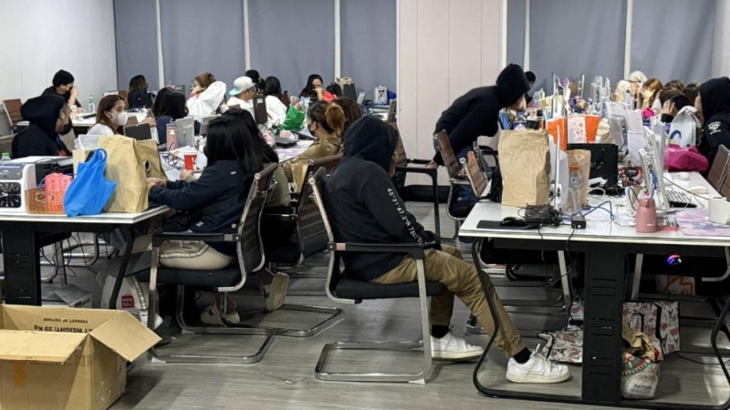 菲律宾警方早前扫荡网赌集团据点，拘捕450人。 PAOCC