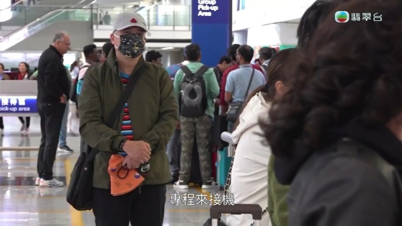 67岁港妇刘太去年7月跟旅行团游韩国济州涉拍他人裸体而被补，事件经过8个月拉锯，刘太终回港。