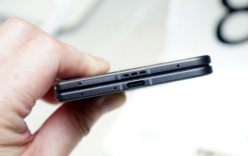 机身厚度仅8.93mm