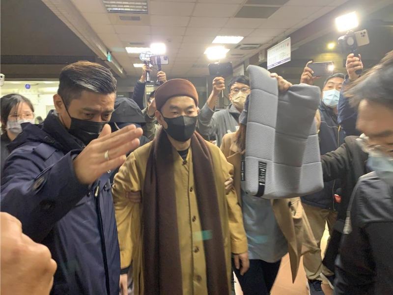 通法寺疑涉政治献金二度遭搜索 ，住持释煌智凌晨遭声请羁押。(中时数据库)