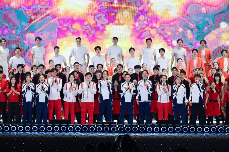 开幕礼尾声阶段,运动员进行大合唱。 开幕礼尾声阶段,运动员进行大合唱。