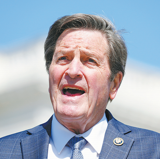 民主党籍联邦众议员加拉曼迪批评特朗普政府向俄罗斯总统普京靠拢。 民主党籍联邦众议员加拉曼迪批评特朗普政府向俄罗斯总统普京靠拢。