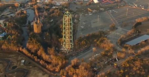 “Kingda Ka”倒塌前最后一刻。 x “Kingda Ka”倒塌前最后一刻。 x