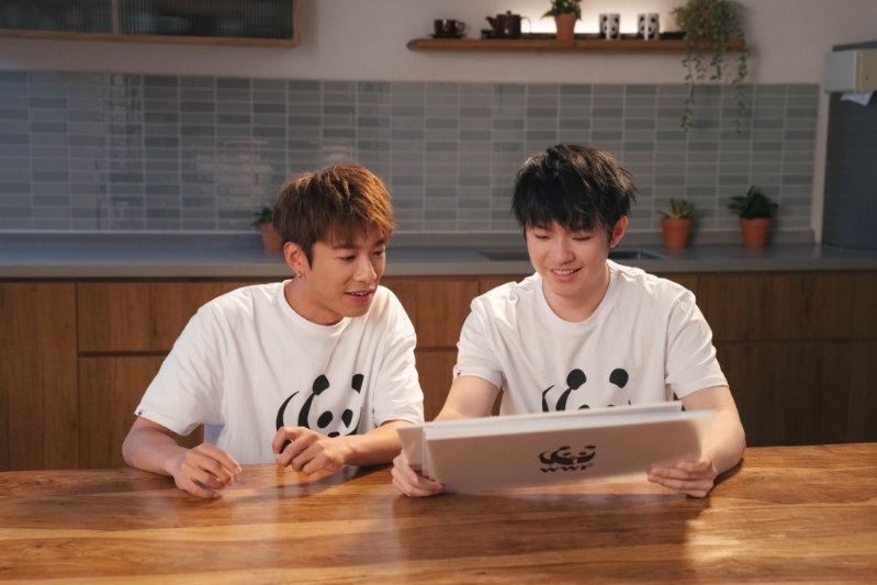 今年“地球一小时”的活动大使将由洪嘉豪与MIRROR成员陈卓贤(Ian)担任。 (图片来源:世界自然基金会香港分会(WWF)) 今年“地球一小时”的活动大使将由洪嘉豪与MIRROR成员陈卓贤(Ian)担任。 (图片来源:世界自然基金会香港分会(WWF))