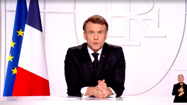 马克龙发表电视讲话，表明将就向欧洲提供核保护伞，展开战略讨论。