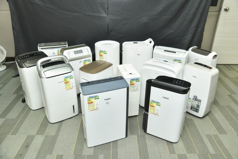 坊间有传闻,当除湿机开着时,不能跟人共处一室。 坊间有传闻,当除湿机开着时,不能跟人共处一室。