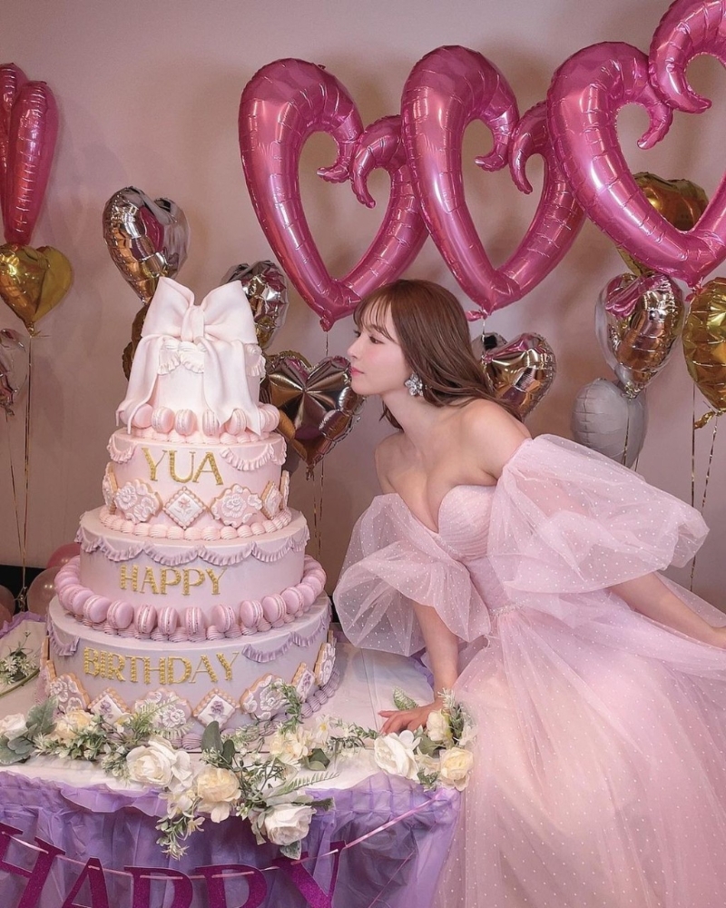 三上悠亚是前AV界天后。