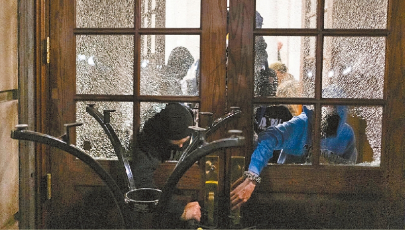 哥大示威学生。