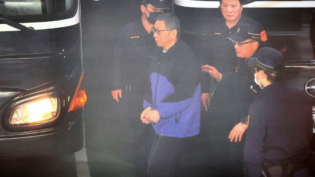 柯文哲开庭狂轰检方。