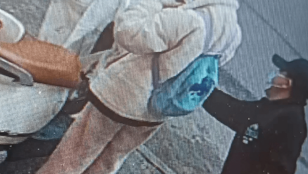 在有多位游客手机在江西景德镇被偷。