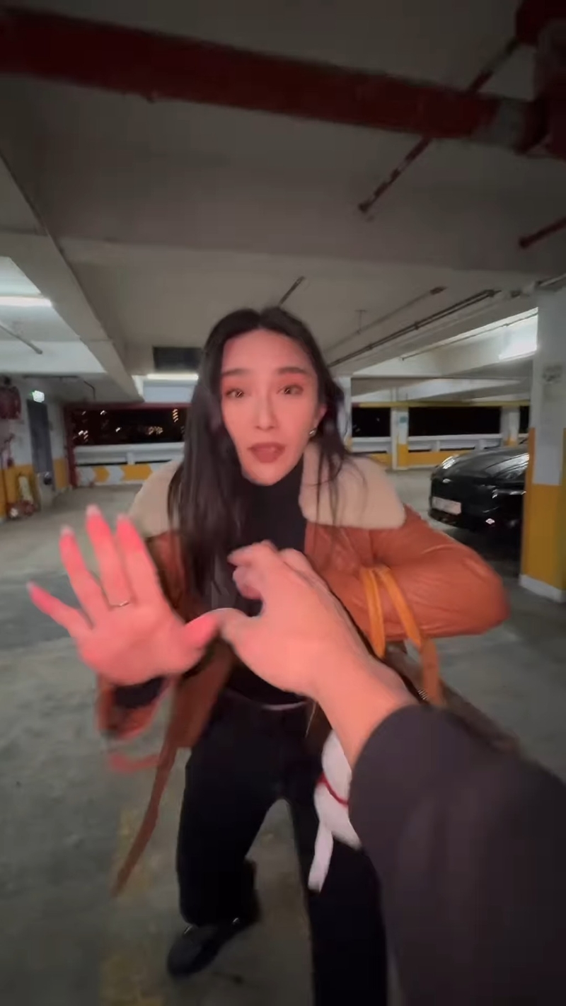 关枫馨一个转身向「凶徒」要求停战，结果却令网民「笑爆咀」!