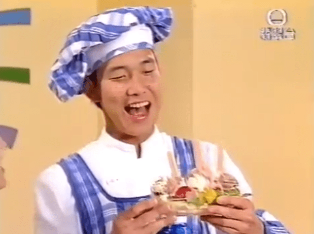 蔡子健主持《闪电传真机》时,曾演Douzo的伙头仔。 蔡子健主持《闪电传真机》时,曾演Douzo的伙头仔。