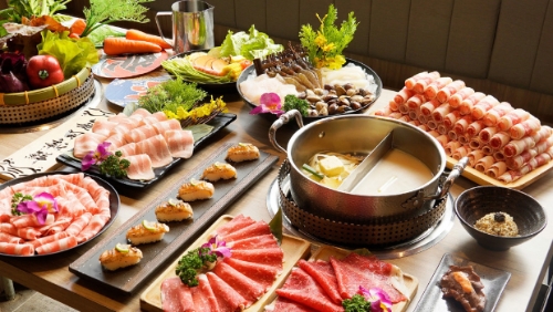 涮乐和牛”宜兰罗东店3月15日试营运，连日来陆续有顾客出现上吐下泻等不适症状。