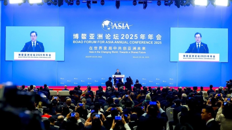 副总理丁薛祥发表主旨演讲。