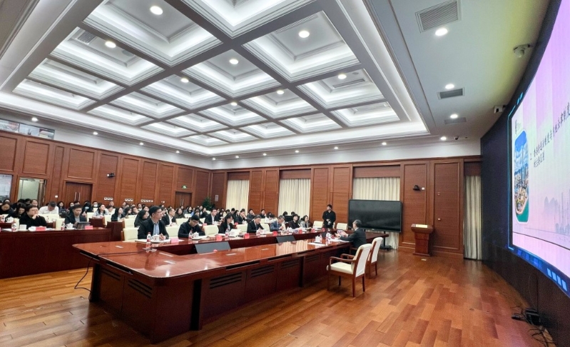 林定国与线上线下逾百位涉港澳司法事务的法官及实务人员在最高人民法院交流会面。林定国FB