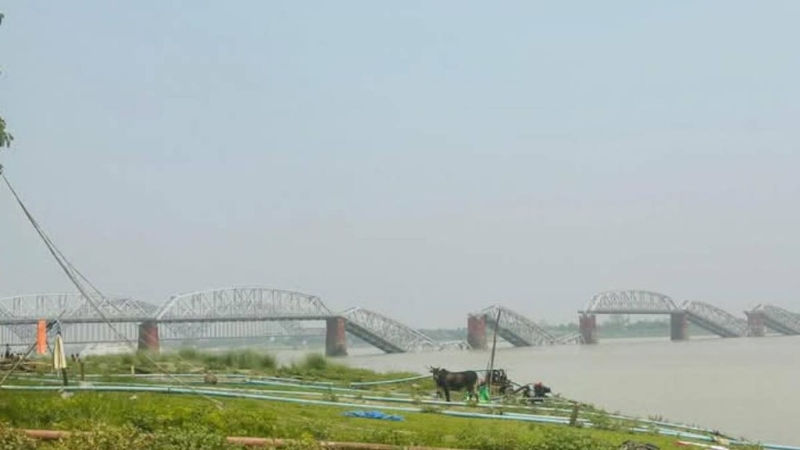 缅甸地震后，实皆有跨河大桥骨牌式断裂。 WhatsHappeningInMyanmar@X.jpg