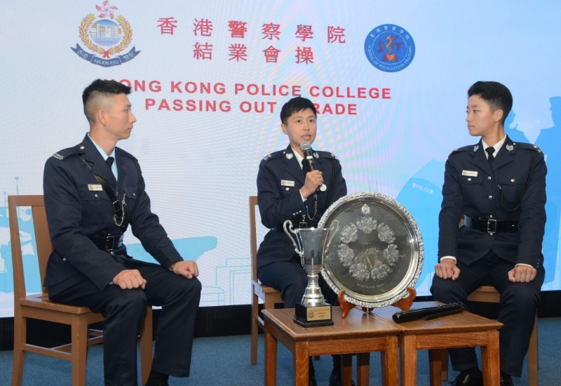 学警陈荣熙、见习督察李嘉琪和李梦婷（左至右） 均希望可从工作中帮助更多市民。 李建人摄