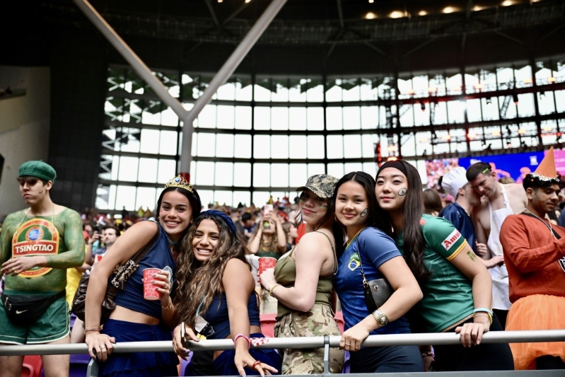 场内气氛高涨。