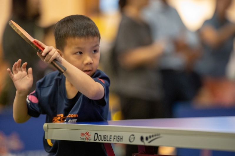 各位乒乓 “隐藏高手”要把握机会报名参加，争夺奖杯及高达$1,000奖金！（图片来源：黄埔天地）