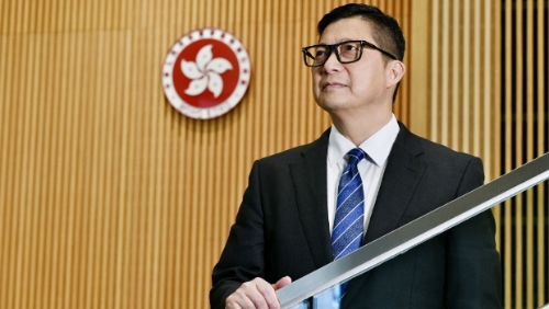 邓炳强说维护国家安全是保安局和所有纪律部队其中一项重要责任，会继续加强在情报、执法、宣传教育方面的工作。