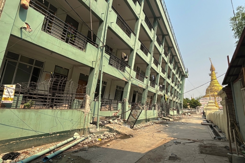 曼德勒街头弥漫遗体腐败的死亡气味。 美联社