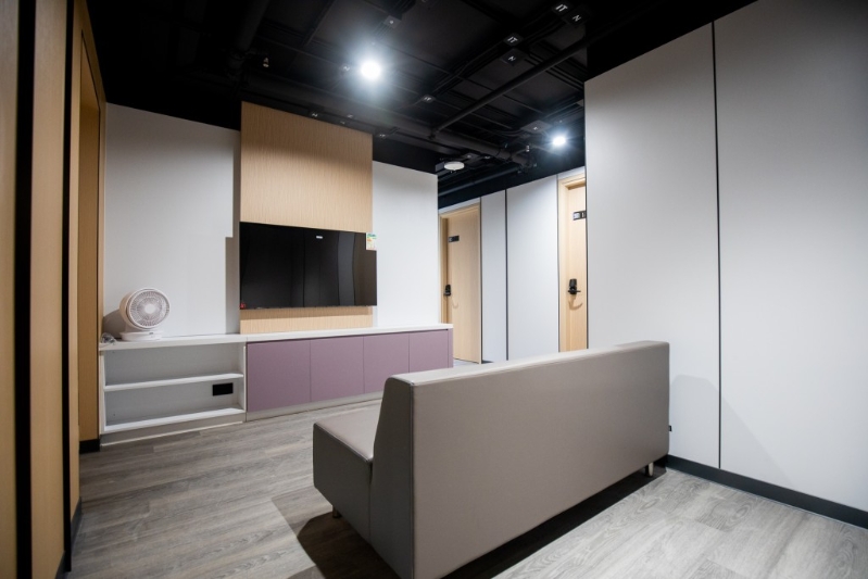 宿舍楼层设共享空间。