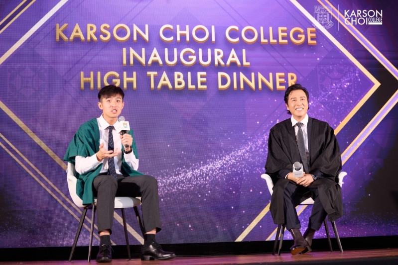 甄子丹（右）跟学生畅谈人生突破与艺术修养。