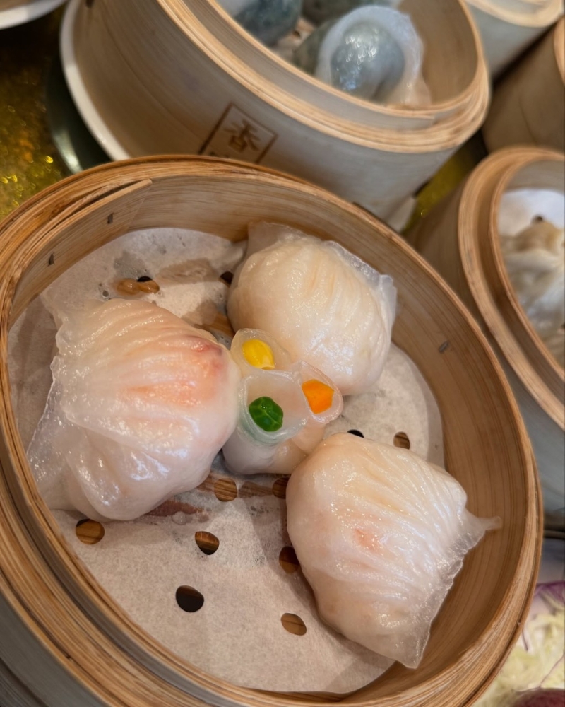 深圳香格里拉酒店“香宫”点心放题供应逾百款点心，包括水晶鲜虾饺（lctyfamily@Threads）