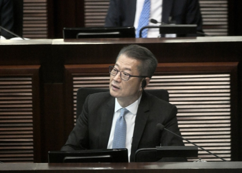 新一份《财政预算案》公布，提出取消中小学、幼儿园2500元学生津贴。