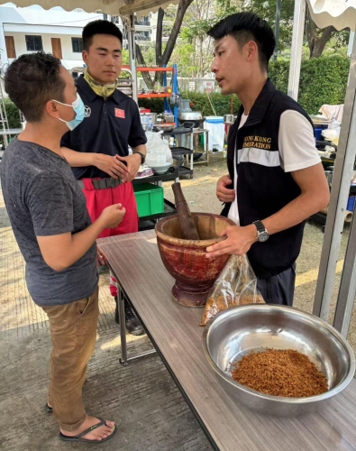 特区救援队与国家队分工合作，一起负责全员一日三餐的膳食。保安局fb图片