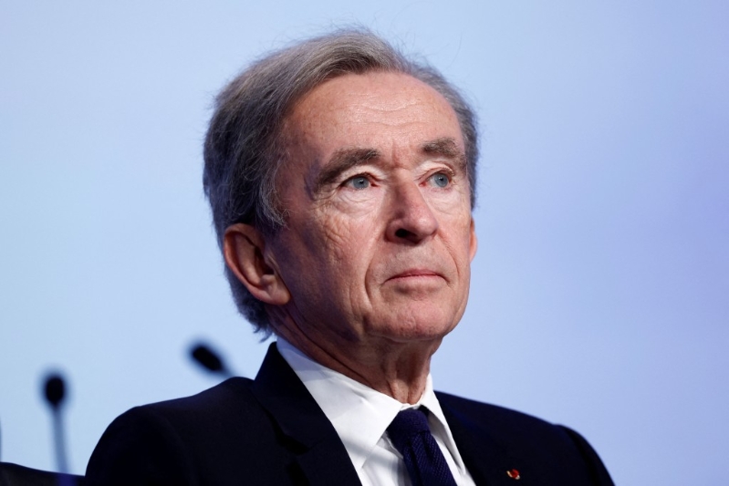 法国奢侈品企业路易威登集团(LVMH)行政总裁阿尔诺(Bernard Arnault)。 路透资料图 法国奢侈品企业路易威登集团(LVMH)行政总裁阿尔诺(Bernard Arnault)。 路透资料图