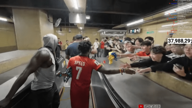 “甲亢哥”搭港铁 “甲亢哥”搭港铁