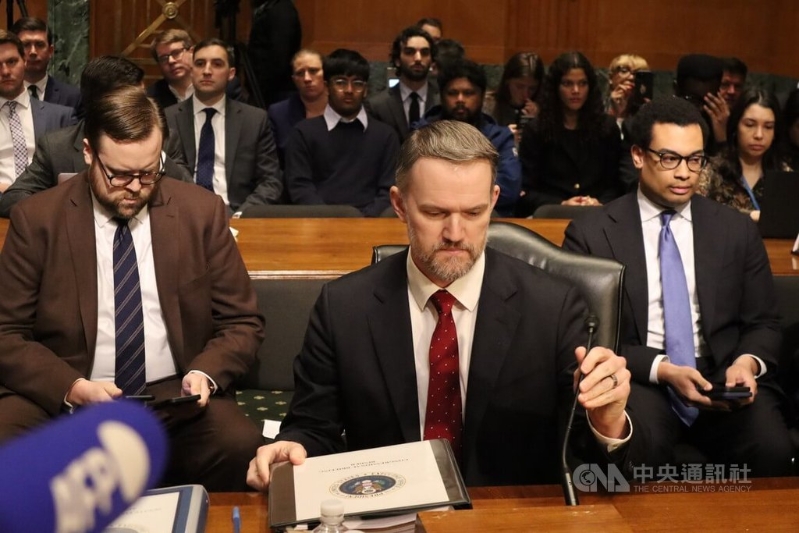 美国对等关税使全球市场剧烈波动,贸易代表葛里尔(前排)出席参议院听证会。中央社.jpg 美国对等关税使全球市场剧烈波动,贸易代表葛里尔(前排)出席参议院听证会。中央社.jpg