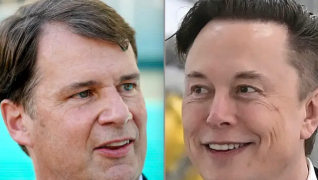 福特汽车公司总裁兼首席执行官吉姆·法利（左）与马斯克