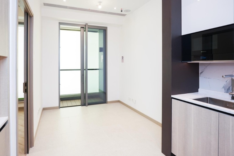 另一个1房示范单位以1座10楼G室为蓝本，面积301方呎，包含22方呎的露台