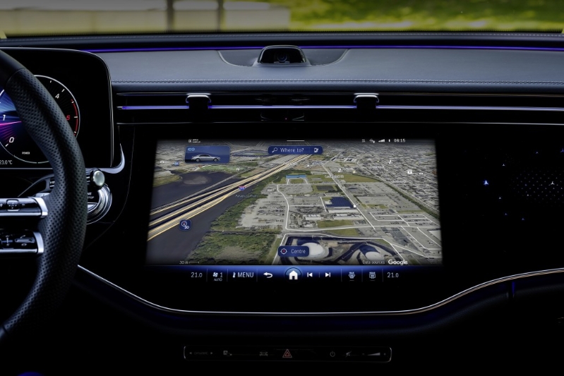 MBUX 2.6可透过高清卫星图像及鸟瞰模式进行导航。