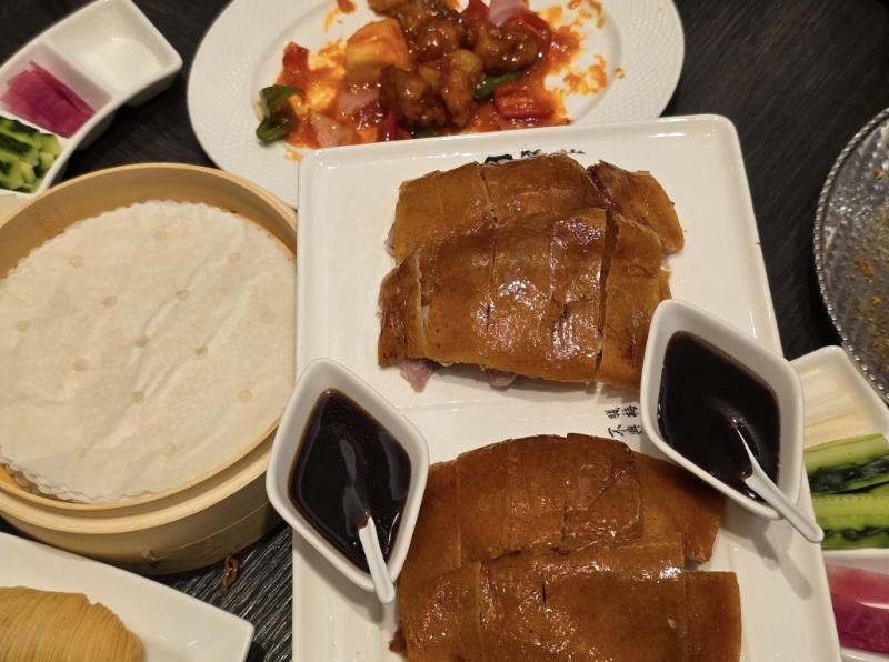 有网民发现美心贵价中菜厅北京楼，近日推出特价外卖救市