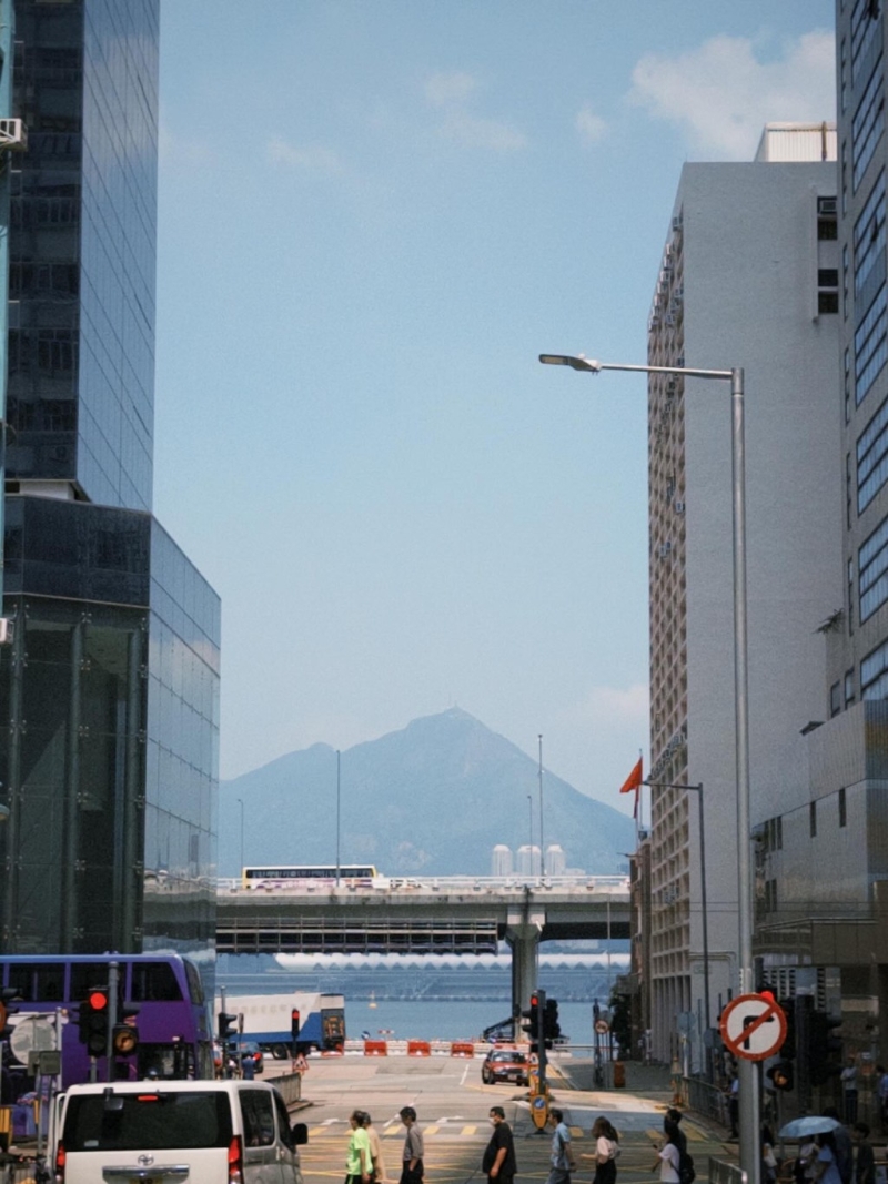 有网民亦在同一角度拍摄飞鹅山。