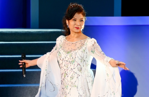 唱片公司坚持发行八代亚纪生前拍摄的裸照,引发社会争议。(图/中时资料照) 唱片公司坚持发行八代亚纪生前拍摄的裸照,引发社会争议。(图/中时资料照)