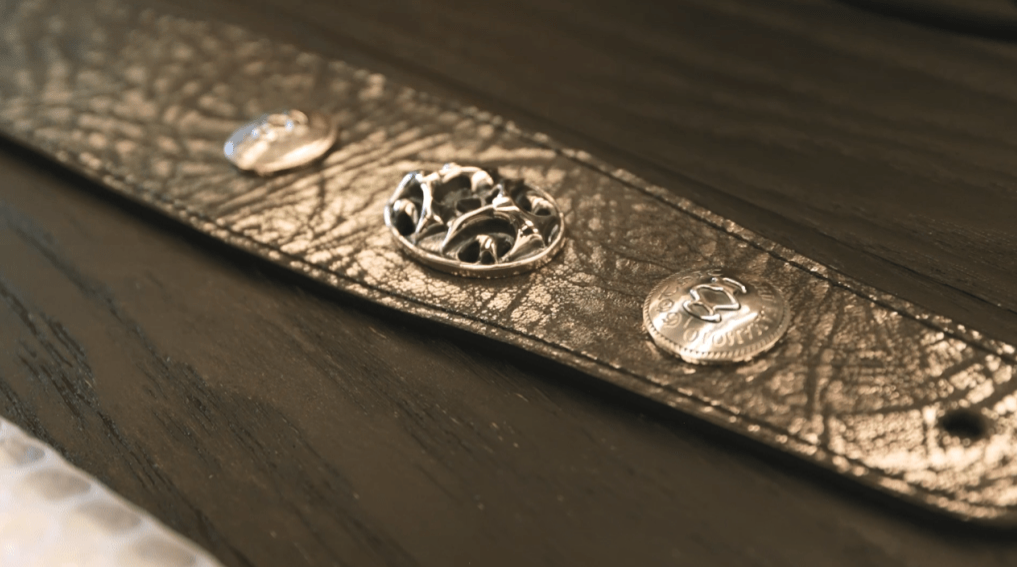 他没想到Yohji Yamamoto会做这样一个比较摇滚的东西。 他没想到Yohji Yamamoto会做这样一个比较摇滚的东西。