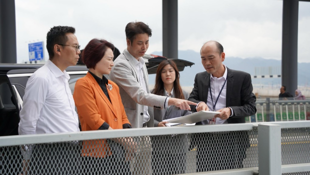 民建联考察机场停车场 民建联考察机场停车场