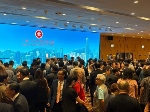 五一劳动节将至，劳工处今日（24日）在会展举行劳动节酒会。 黄子龙摄