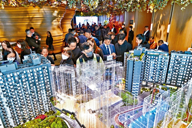 内地客趁黄金周涌港看楼