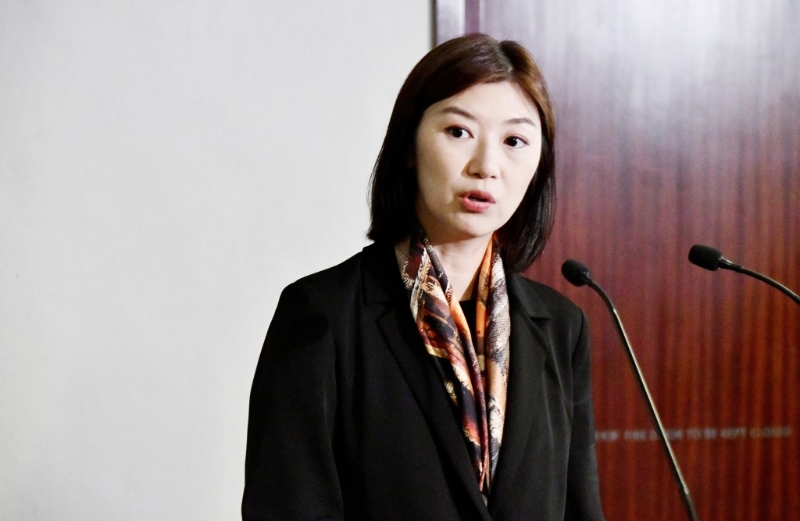 新民党容海恩。