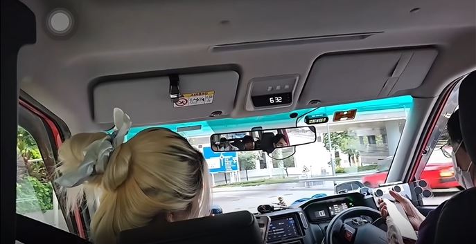 童锦程将他由港岛区酒店到启德会场的过程全程直播。 童锦程将他由港岛区酒店到启德会场的过程全程直播。