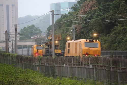 港铁周日清晨一列工程车在沙田站往火炭站方向发生故障。
