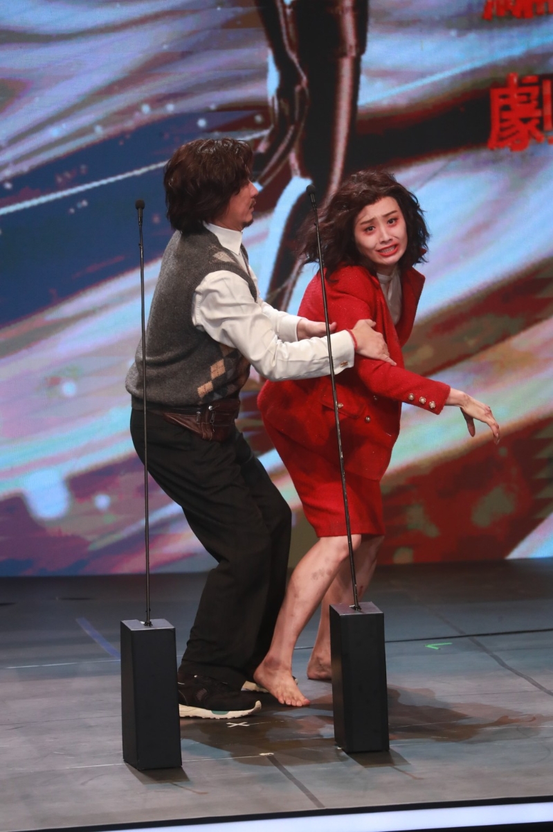 陈法拉与张家辉以《赎梦》的角色造型现身。