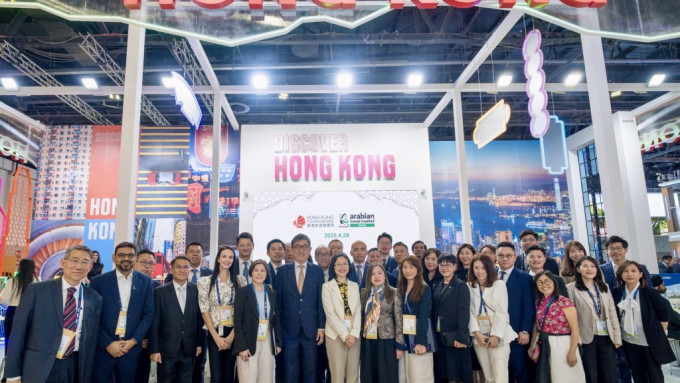 旅发局早前带领约 30 名本地业界出访迪拜 旅发局早前带领约 30 名本地业界出访迪拜