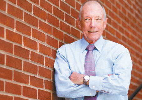 美国教育委员会主席米切尔表示,知悉大学高层非正式讨论成立私人组织,他感到鼓舞。 美国教育委员会主席米切尔表示,知悉大学高层非正式讨论成立私人组织,他感到鼓舞。